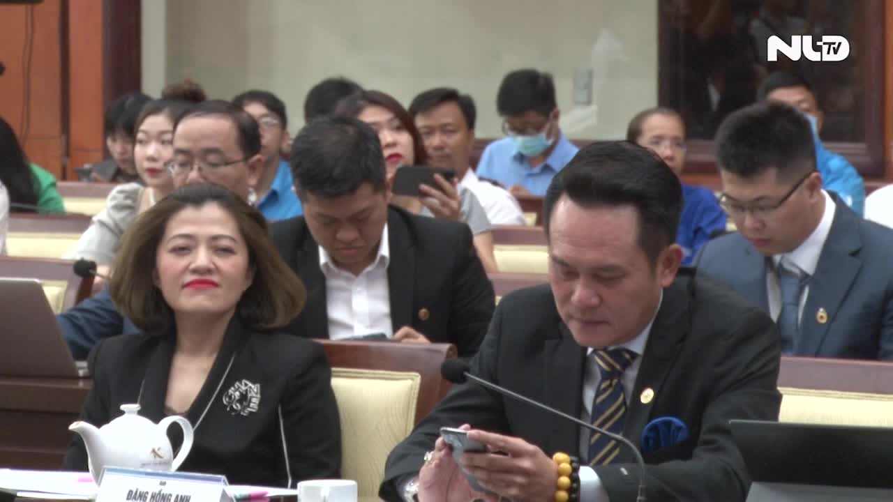 Lãnh đạo TP HCM đối thoại hơn 200 doanh nhân trẻ