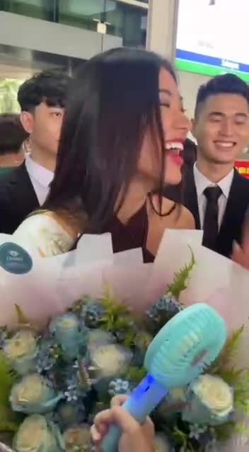 Clip: Kim Duyên chia sẻ cảm xúc sau khi dừng chân ở vị trí Á hậu 2 Hoa hậu Siêu quốc gia