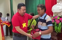 2.000 lá cờ Tổ quốc đến với ngư dân Đà Nẵng