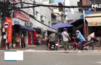 Ngang nhiên bán hàng trên lề đường tại chợ tự phát bị cấm