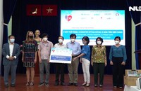 AmCham Việt Nam tặng vật tư y tế hơn 8 tỉ đồng giúp TP HCM chống dịch