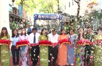 Ghi nhanh: TP HCM lần đầu ra mắt xe buýt sách