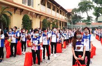 Ấm áp chuyến xe đoàn viên đưa sinh viên về quê đón Tết