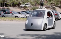 Clip: Xe tự lái của Google lăn bánh trên đường