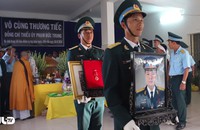 Truy điệu phi công dũng cảm cố cứu máy bay