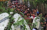 Người dân thương xót tiễn bé Nhật Linh về với đất mẹ
