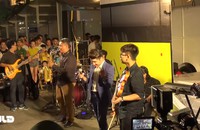 Nghệ thuật đường phố làm cho phố đi bộ Nguyễn Huệ lung linh, đầy màu sắc