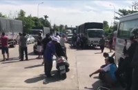 Tài xế không chịu mua vé qua trạm BOT T1, ùn tắc kéo dài trên QL91