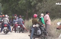 Hàng trăm người bao vây, truy bắt nhóm đối tượng cướp xe