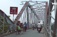 Tháo dỡ cầu sắt Phú Long hơn 100 năm tuổi