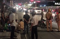 Ô tô điên đâm hàng loạt xe máy, 1 người chết, nhiều người nhập viện