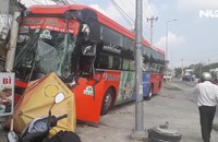 3 xe tông liên hoàn, hàng chục hành khách hoảng loạn