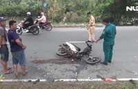 Chạy ngược chiều, 2 xe máy tông trực diện, 3 người nguy kịch