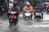 Mưa lớn, nhiều tuyến đường ở TP Bạc Liêu ngập nặng