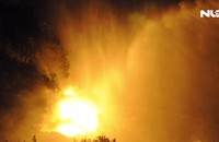 Cháy lớn tại khu nhà xưởng trong đêm