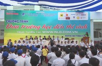 Chương trình "Đưa trường học đến thí sinh" tại Khánh Hòa (P1)
