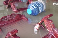 Nước ngập Phú Quốc, người dân khóa cửa bỏ nhà đi