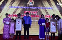 Tôn vinh 21 gia đình công nhân