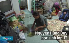 Nam sinh nghèo lượm ve chai trên đường đi học