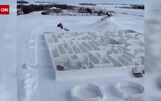 Khám phá mê cung tuyết lớn nhất thế giới