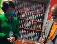 ATM sách miễn phí đầu tiên của Việt Nam bắt đầu "nhả sách"