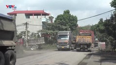 Bắc Giang: Người dân khốn khổ vì xe trọng tải lớn hoạt động suốt ngày đêm