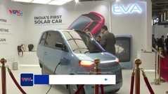 Ấn Độ ra mắt nguyên mẫu ô tô năng lượng mặt trời
