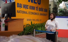 Sử dụng công nghệ AI để đón tiếp người nghèo đến nhận gạo từ thiện tại Hà Nội