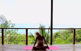 5 phút yoga chữa đau lưng, tống khứ mỡ thừa