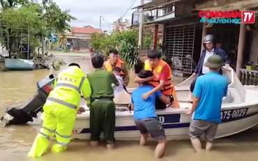 Đà Nẵng - Quảng Trị - Thừa Thiên Huế hỗ trợ người dân sau bão lũ