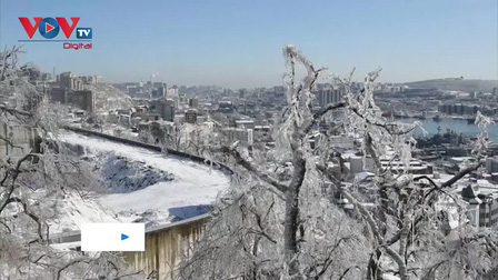 Thành phố viễn Đông nước Nga Vladivostok biến thành “xứ sở băng giá”