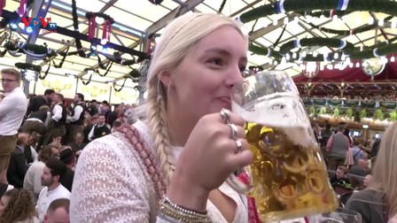 Đức: Bắt đầu lễ hội bia Oktoberfest
