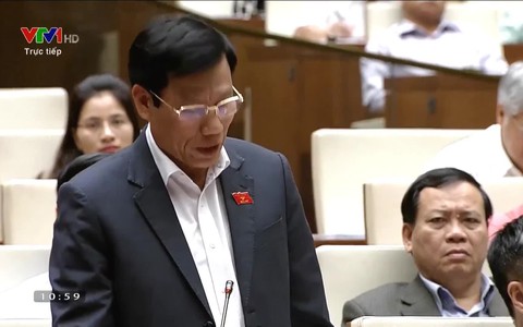 Bộ trưởng Nguyễn Ngọc Thiện trả lời chất vấn Quốc hội về chống xuống cấp đạo đức, lối sống