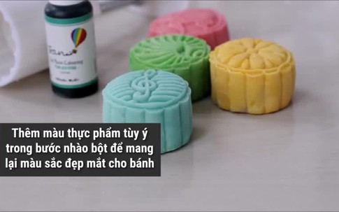 Tô điểm quà biếu Trung thu với bánh dẻo ngũ sắc