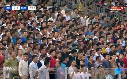 Video: "Vỡ sân" Hà Tĩnh trận Hà Tĩnh - Hà Nội FC