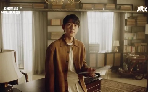 Phim mới của Song Joong Ki có nguy cơ bị quay lưng