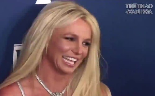 Cha Britney Spears kiện con gái 