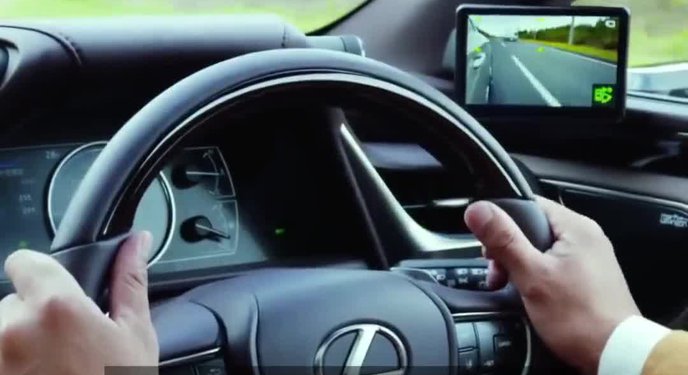 Trải nghiệm gương điện tử hiện đại trên xe Lexus