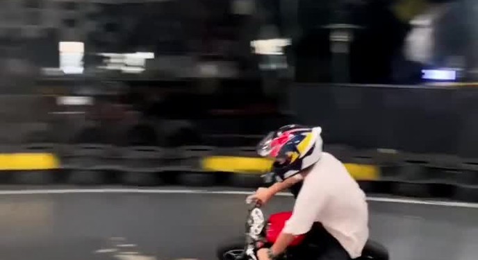 Đừng tưởng đua xe máy nhỏ mà dễ
