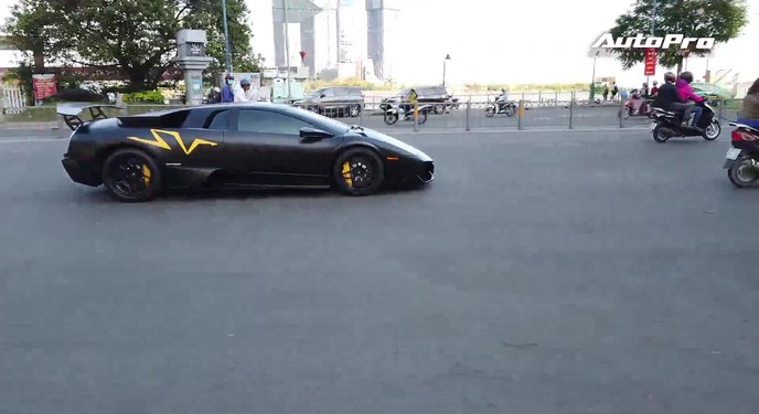 Lamborghini Murcielago SV độc nhất Việt Nam với lai lịch thú vị bất ngờ xuất hiện trên phố Sài Gòn