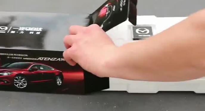 Mô hình Mazda6 siêu chi tiết: Có chỉnh ghế, lốp dự phòng không khác nào xe thật