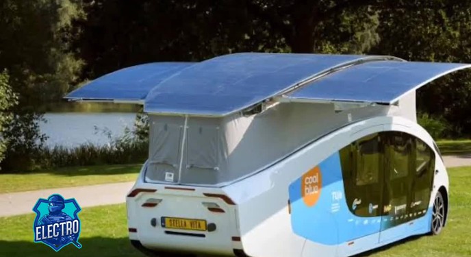Ô tô chạy pin mặt trời đầu tiên thế giới