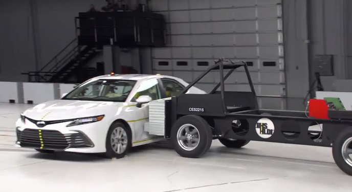 Video thử nghiệm va chạm bên hông kiểu mới với Honda Accord 2022 - Video: IIHS