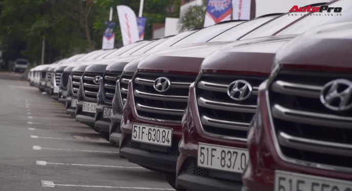 Hơn 100 xe Hyundai khuấy động Sài Gòn