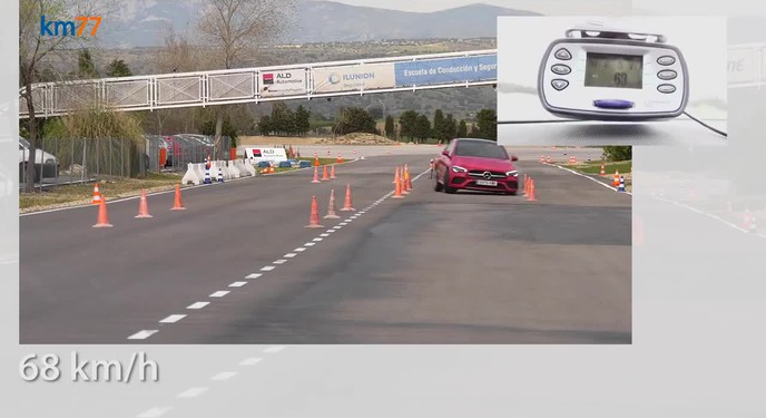 Mercedes-Benz CLA 2019 - Thử nghiệm đánh lái